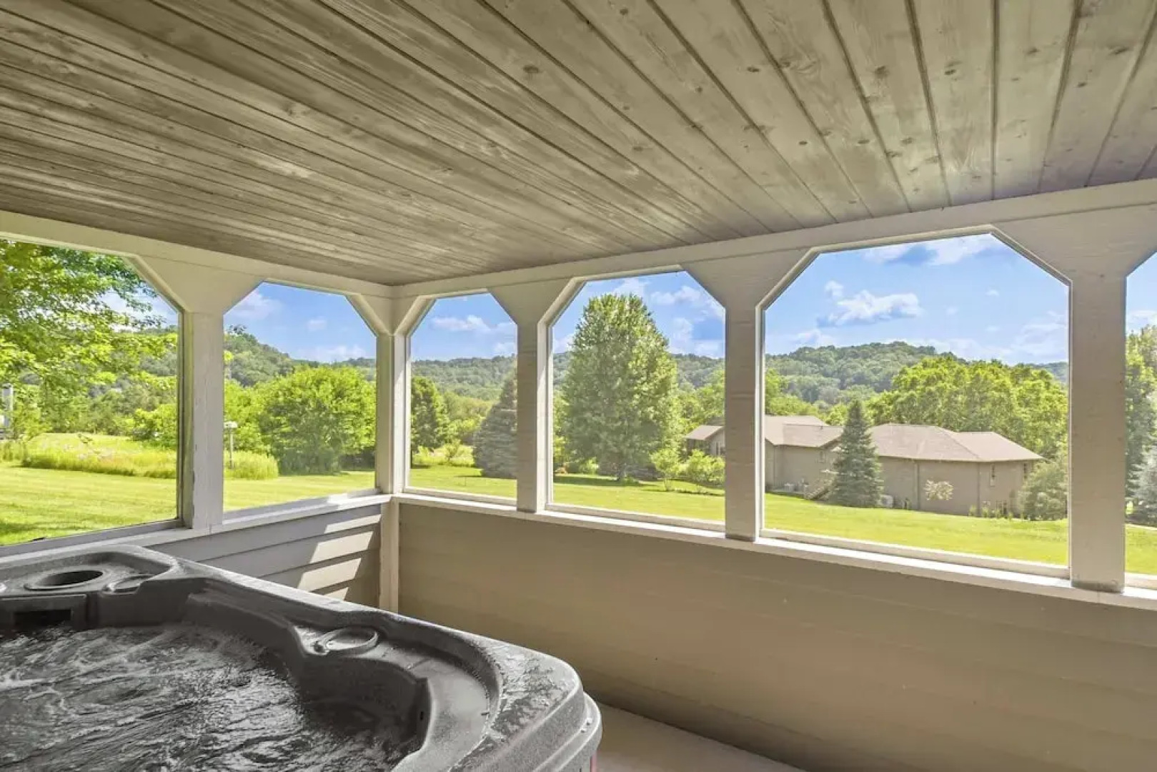 Private Hot Tub + Game Room: Galena Territory Home