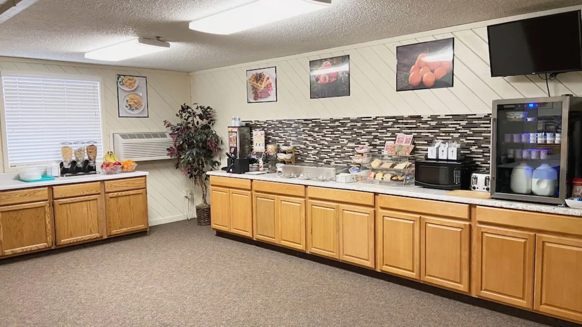 Burke Inn Motel & Suites