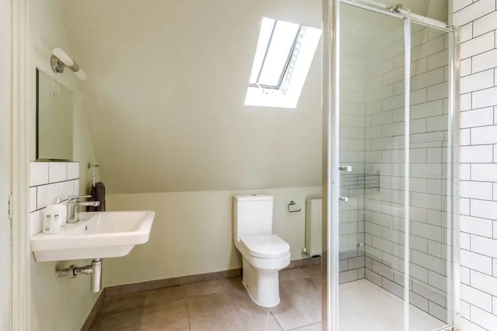 Spacious & Stylish Cotswold Family home