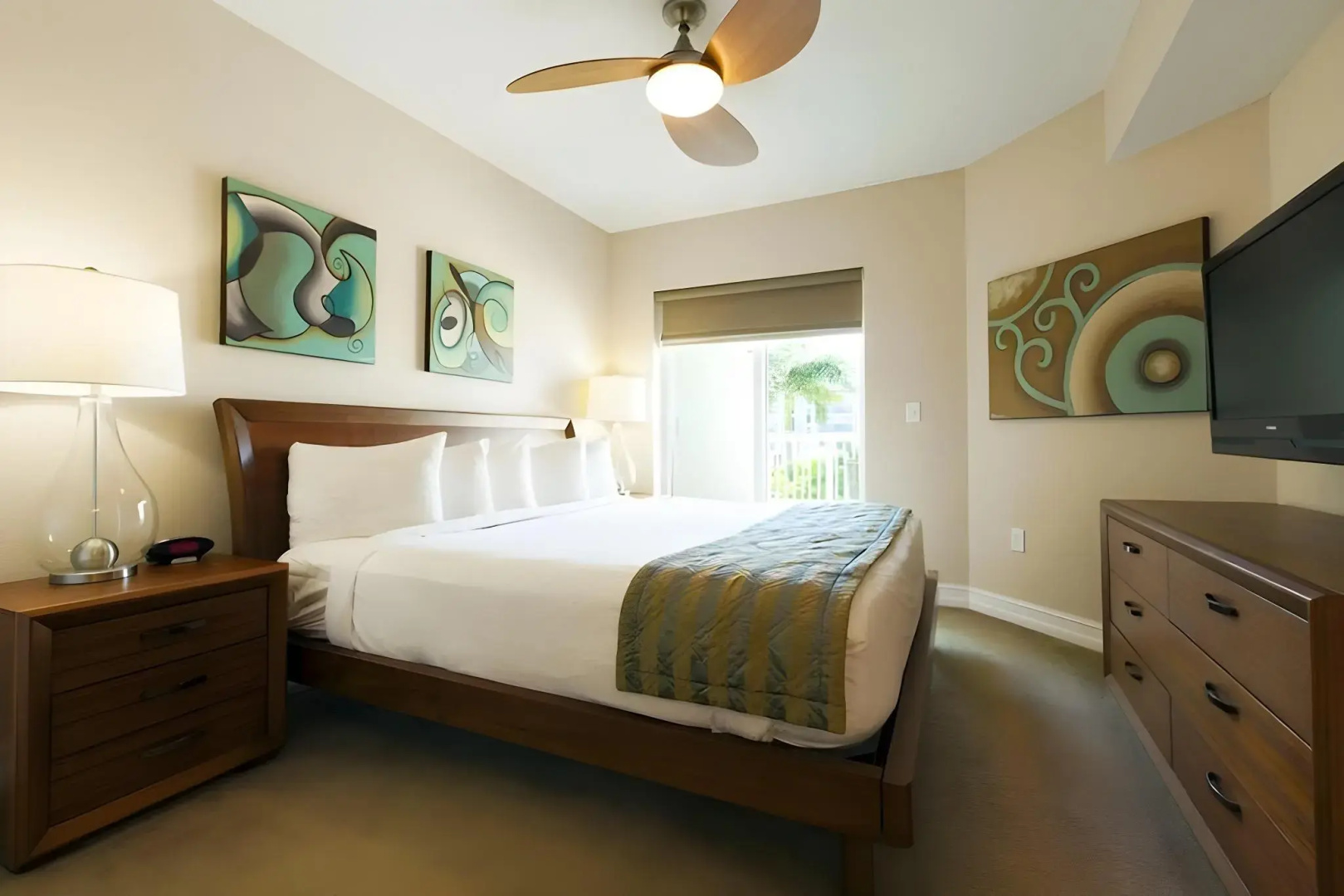 Crystal Palms Beach Resort