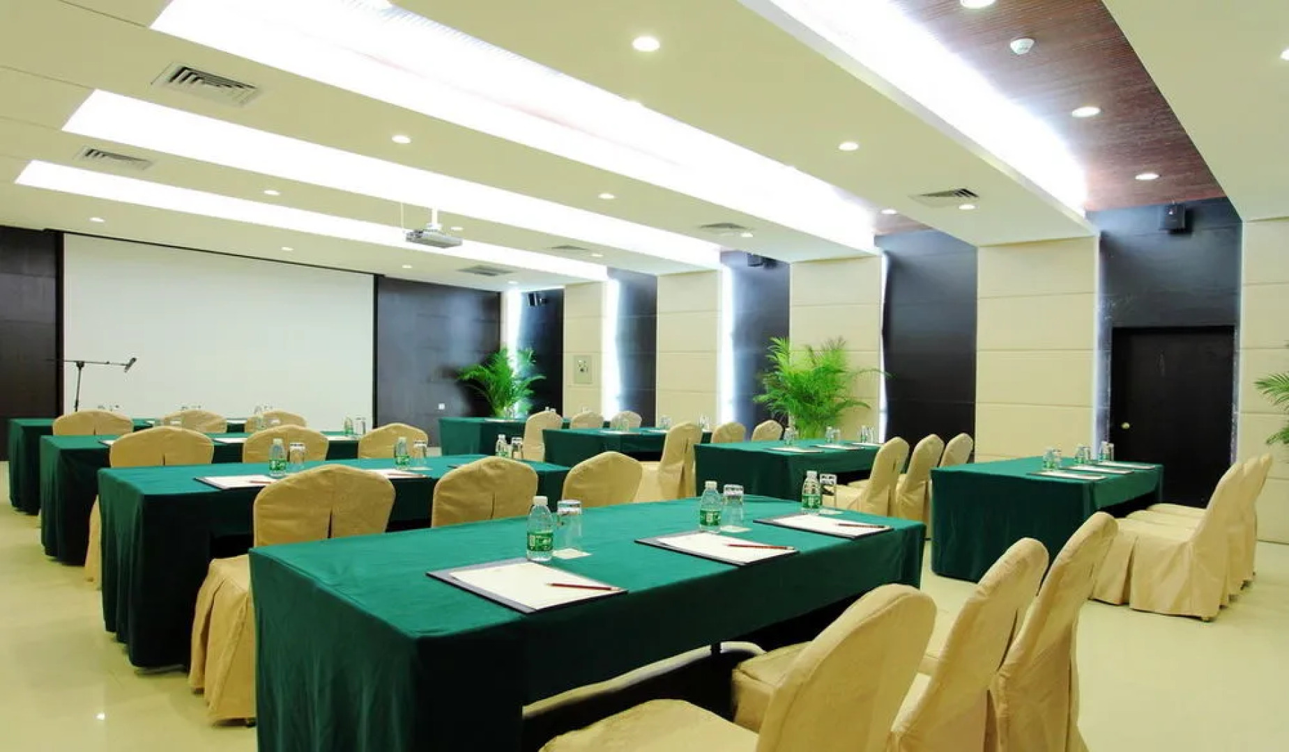 Litchi Garden Rainforest Hot Spring Resort