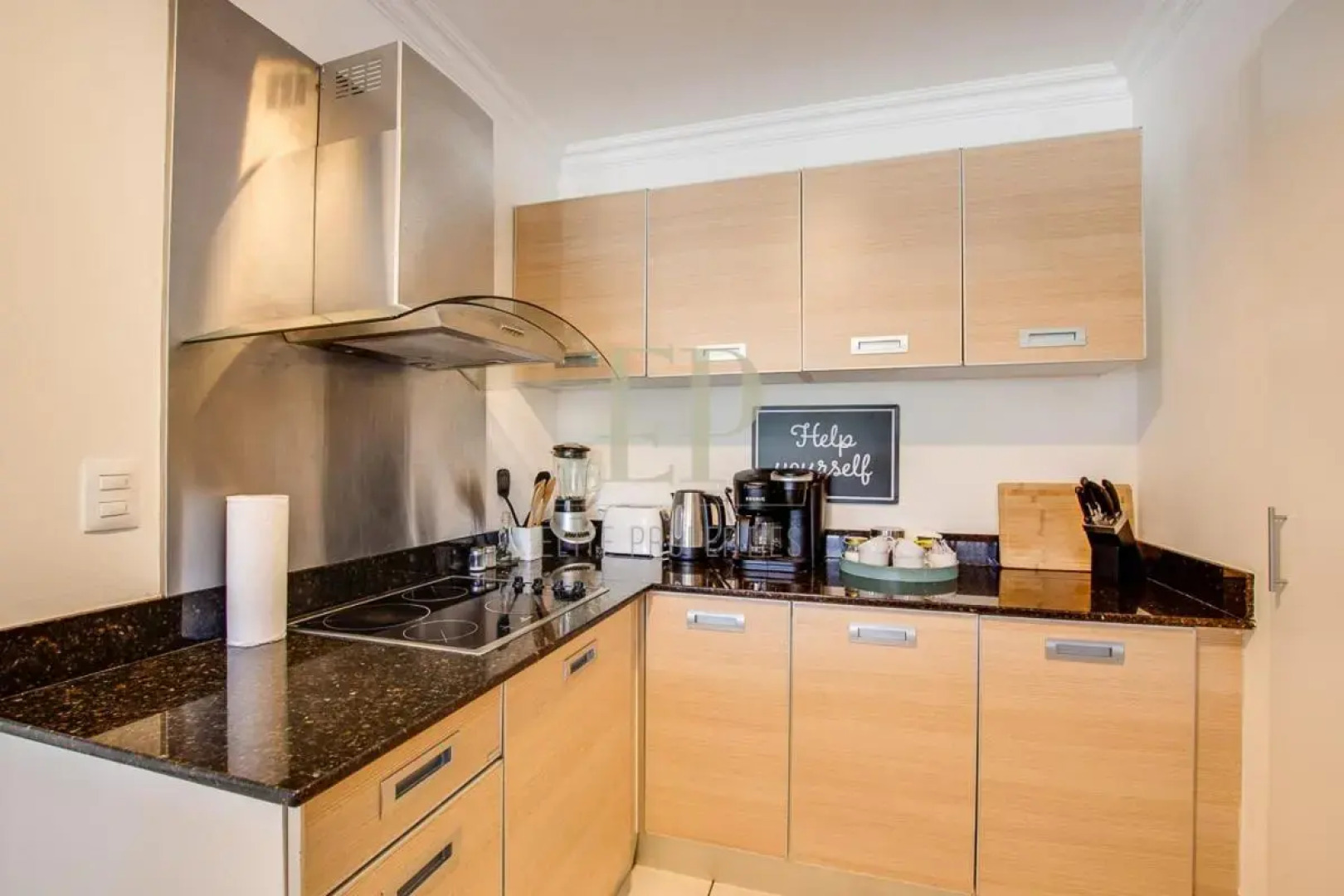 Modern 2 bed APT complex Pool,Tennis,Gym,FreeWiFi