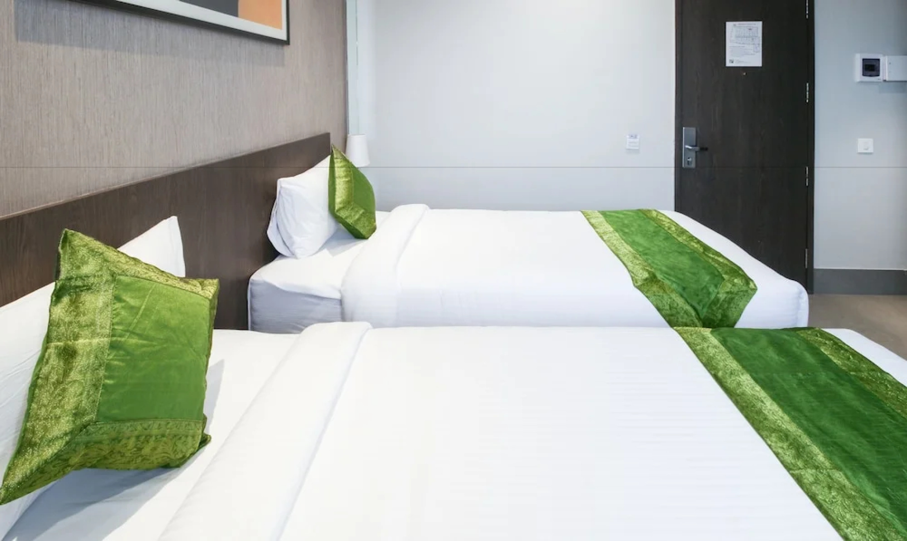 Treebo Elite Residency - 2 Kms From Railway Station