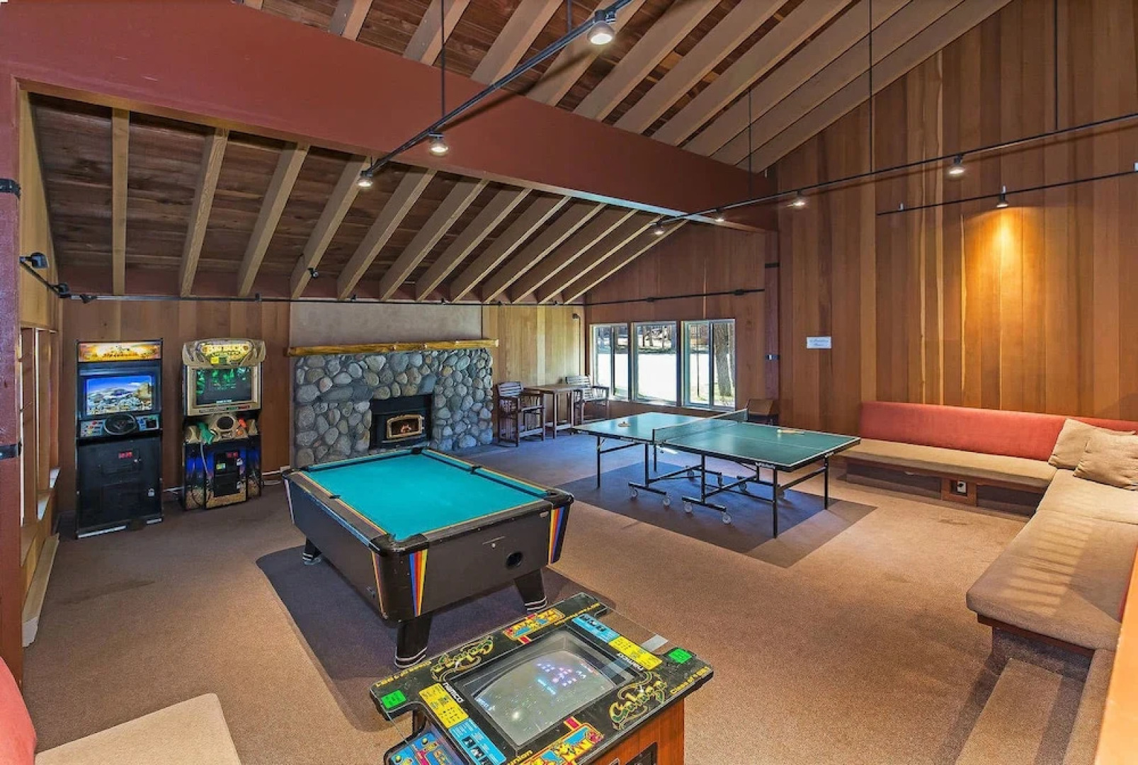 Horizons 4 Condominiums