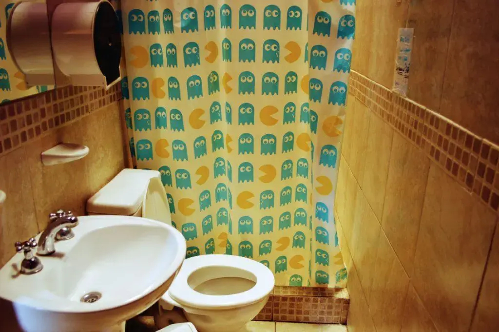 Hipolito Raiz Hostel