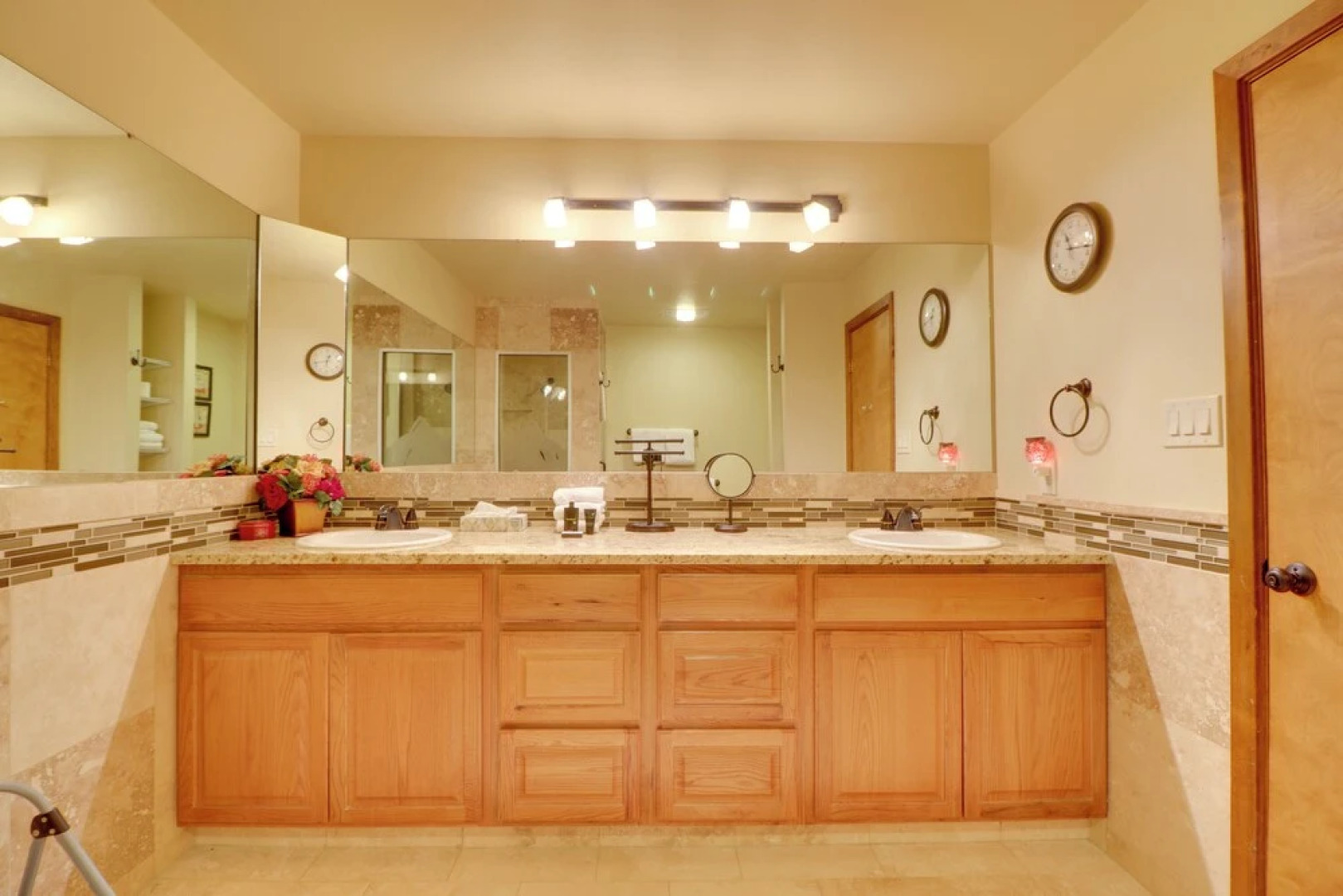 Bigfork Condo w/ Hot Tub Access, By Lake!