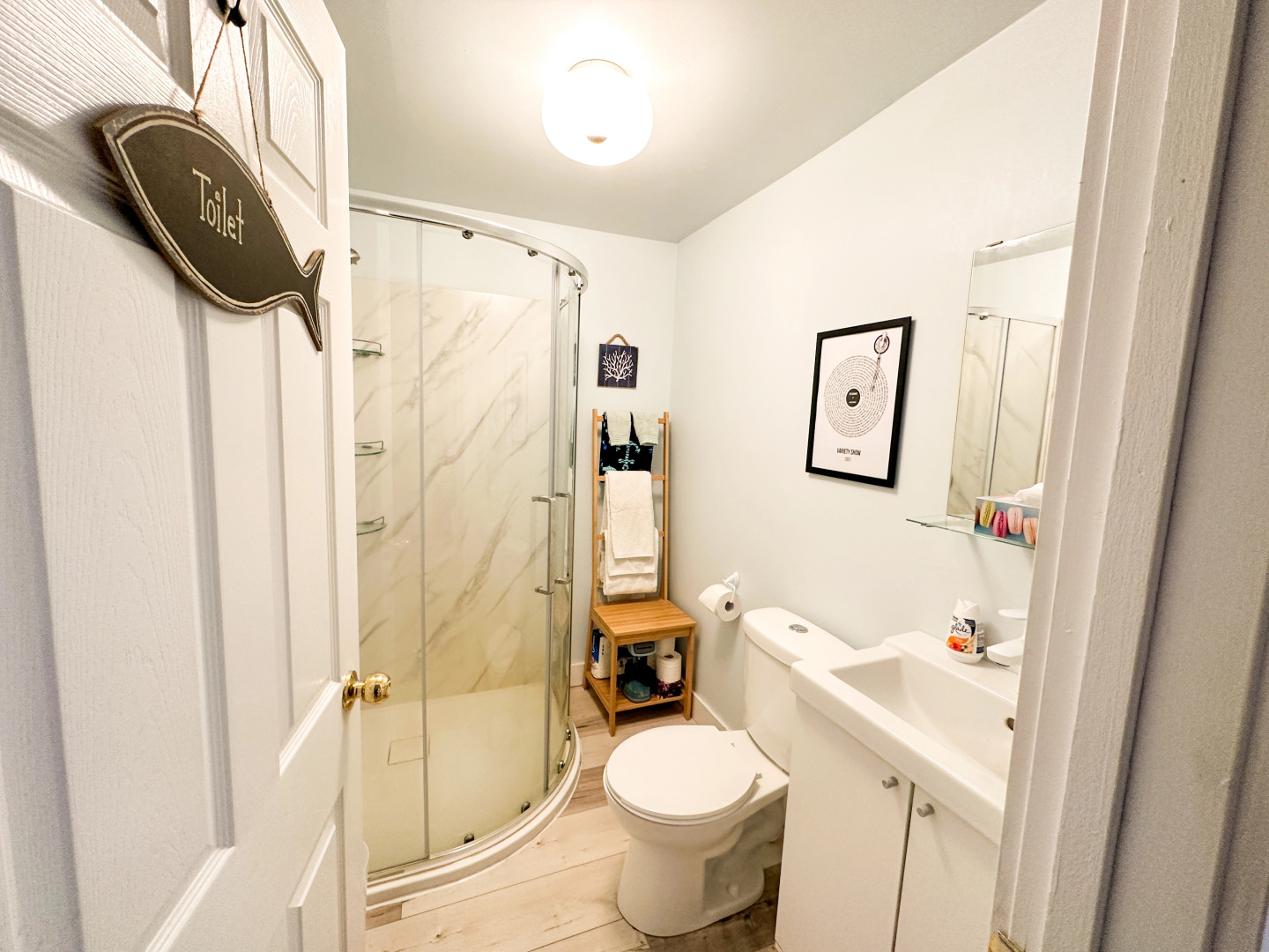 Peaceful Lily Pad Cottage in Hubbards