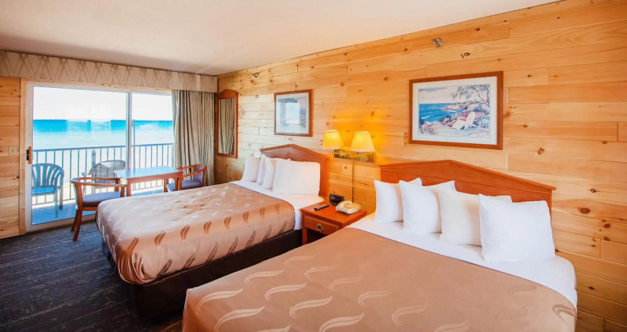 Quality Inn & Suites Mackinaw City Beachfront