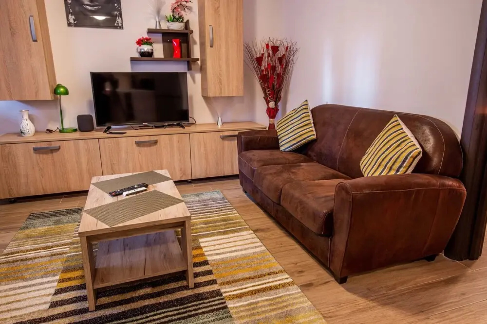 Two Room Apartment Militari Residence M8