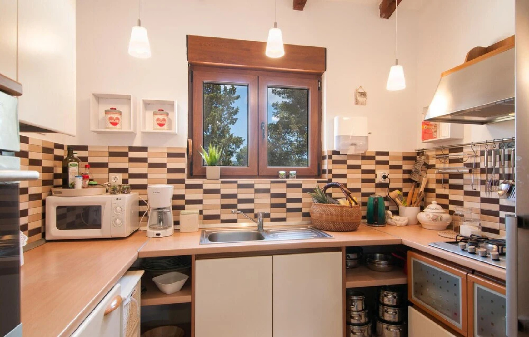 Beautiful Home in Mudri Dolac With Sauna, Wifi and 4 Bedrooms