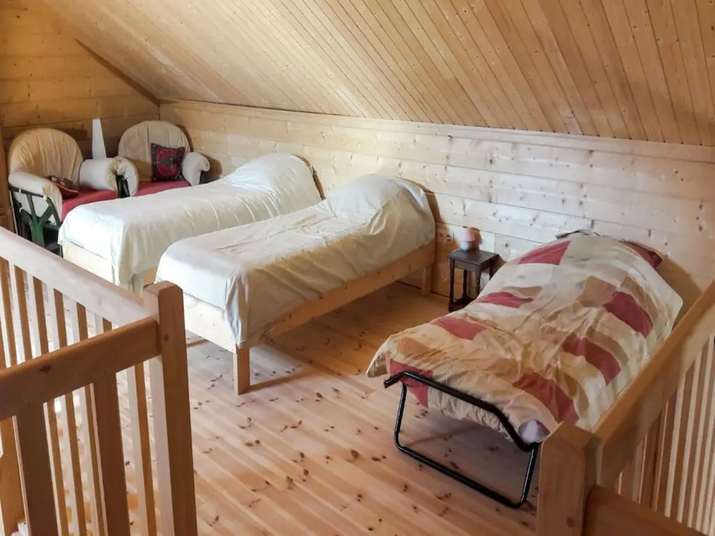 New Wooden House in a Quiet Location, Just a few Minutes From the River Lot