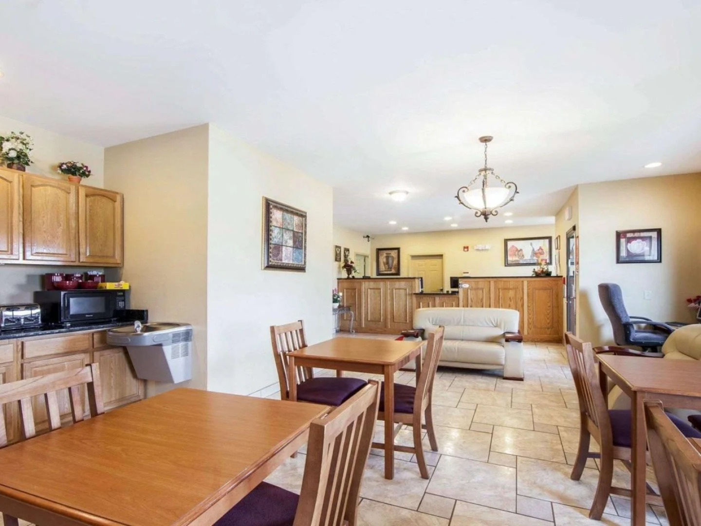 Econo Lodge Inn & Suites Rockmart