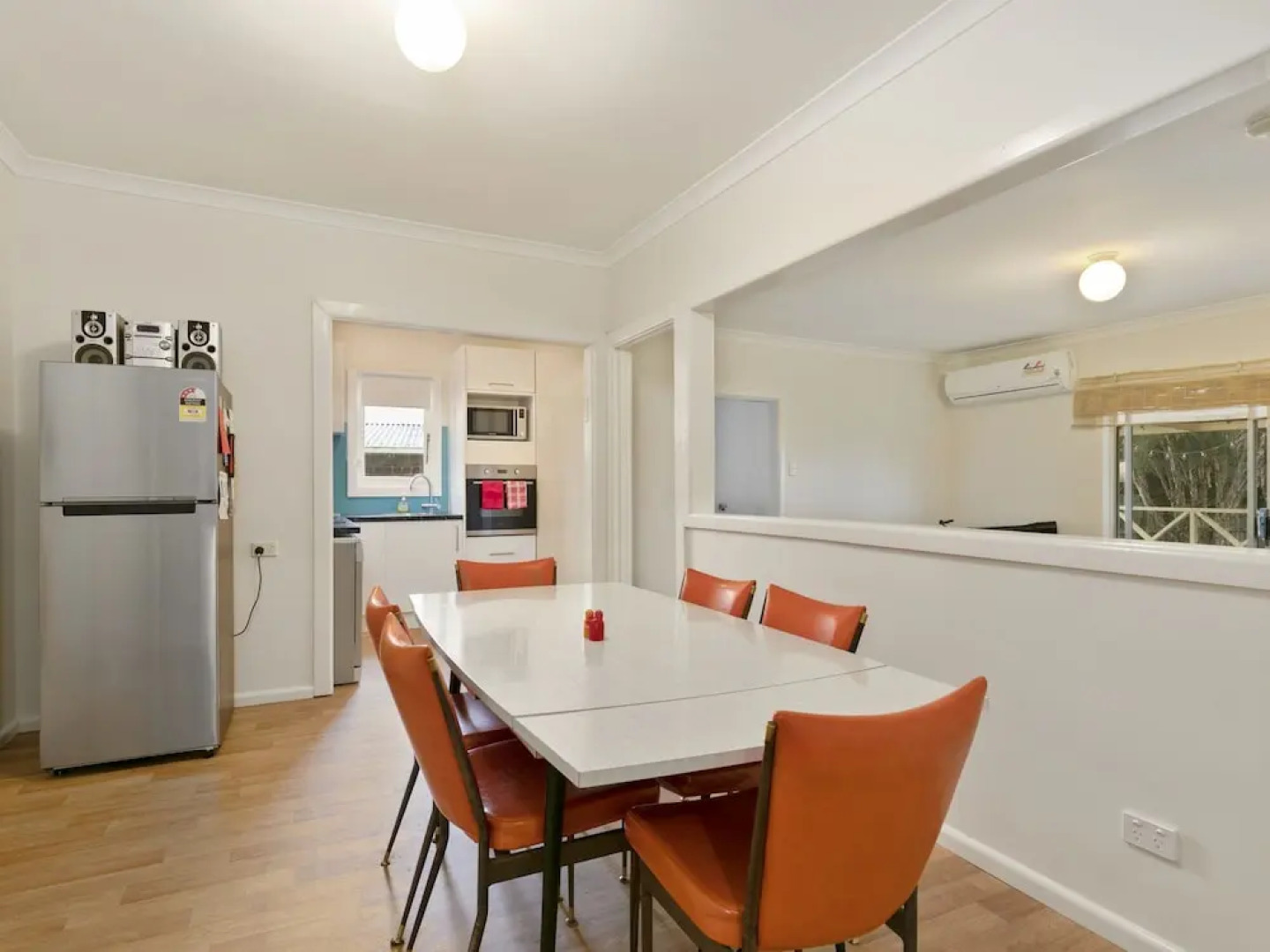 Vintage Sunrise - Pet Friendly (Outside Only)