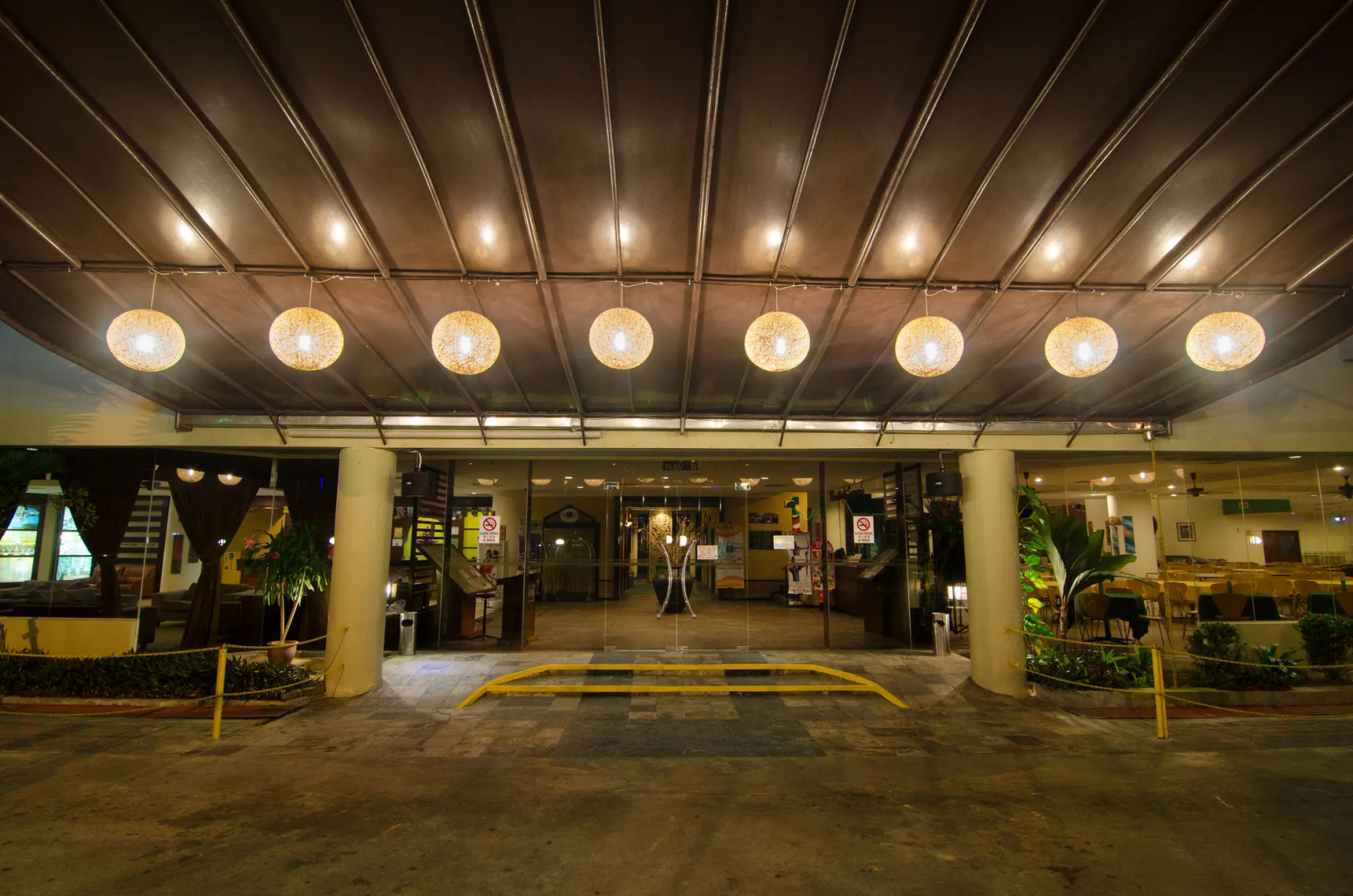 Coral Bay Resort