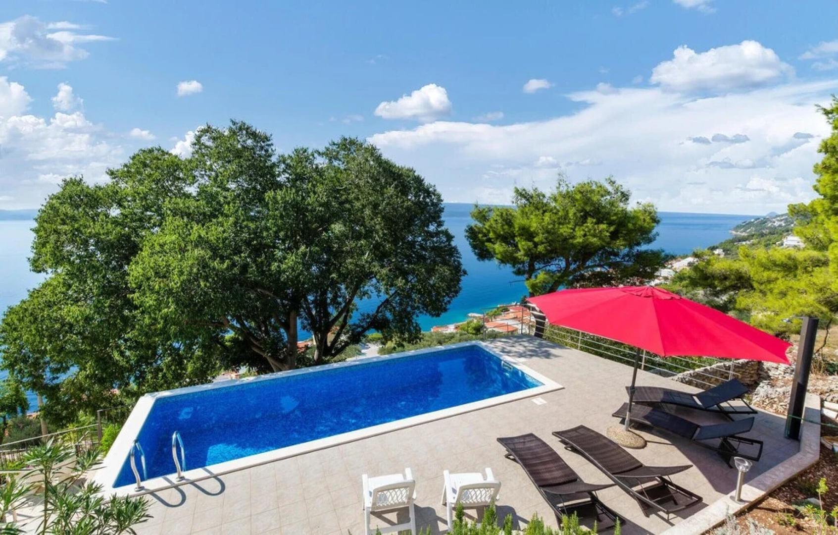 Awesome Home in Pisak With 3 Bedrooms, Private Swimming Pool and Wifi