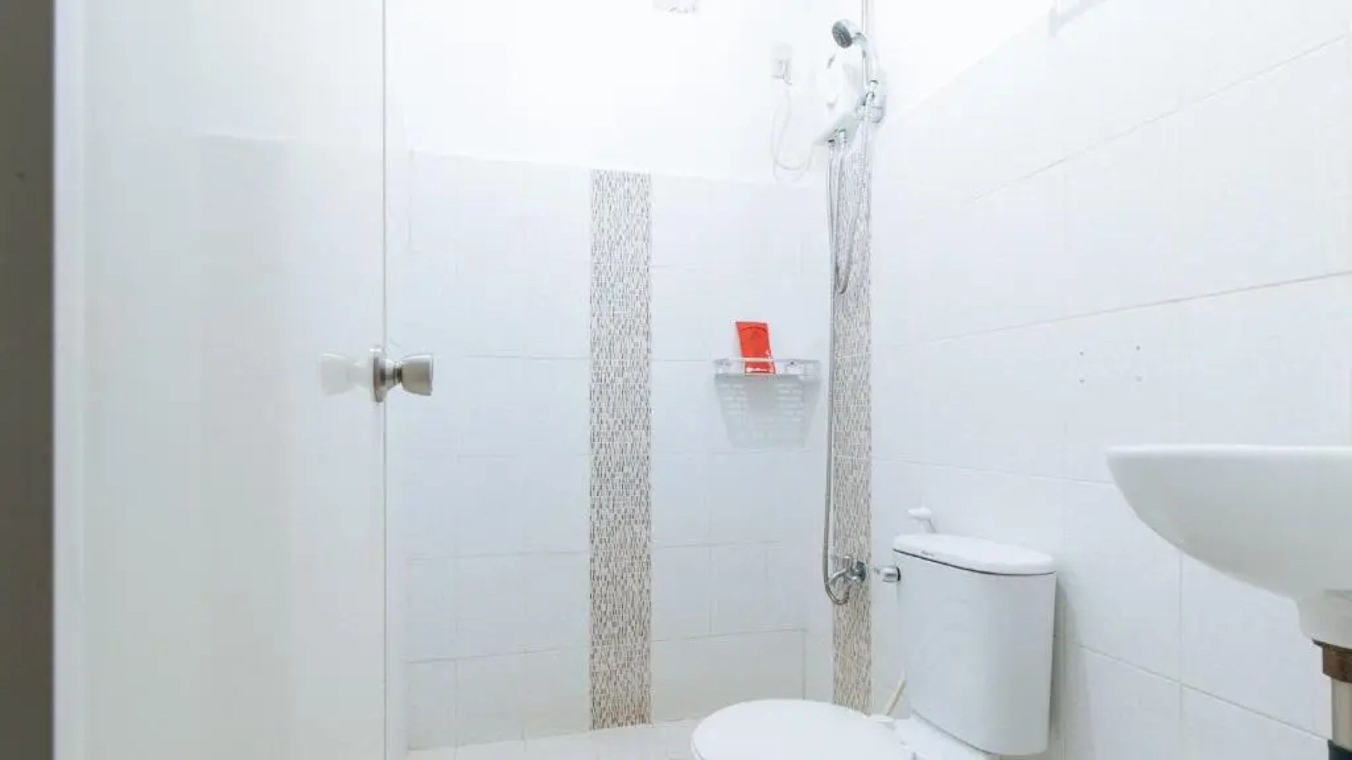 RedDoorz @ A&F C5 Pinagsama Taguig