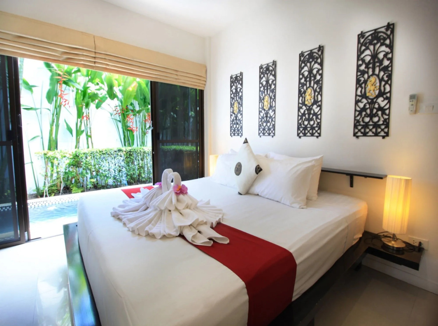 Coconut Grove Boutique Hotel