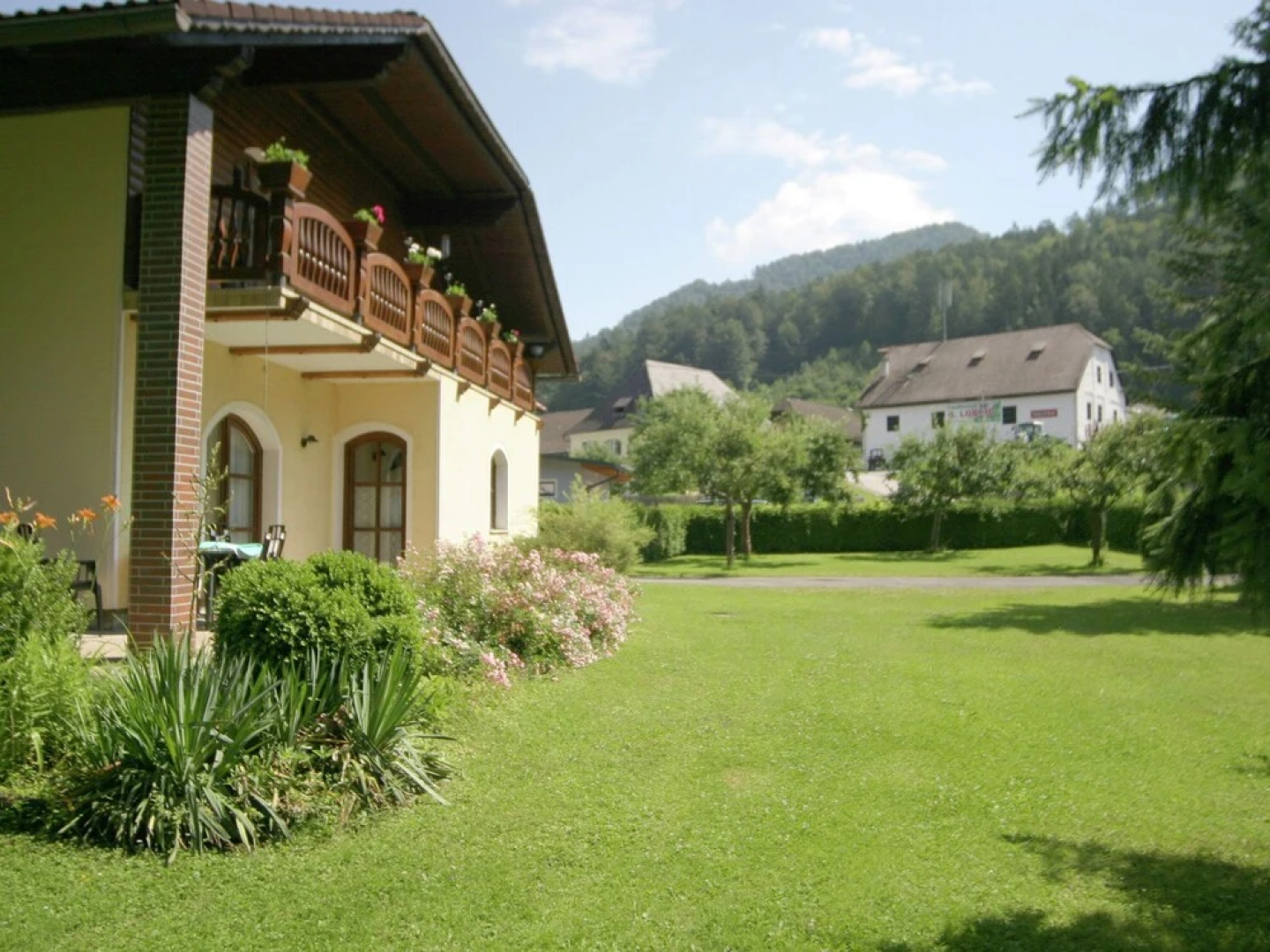 Cozy Cottage near Ski Area in Ruden