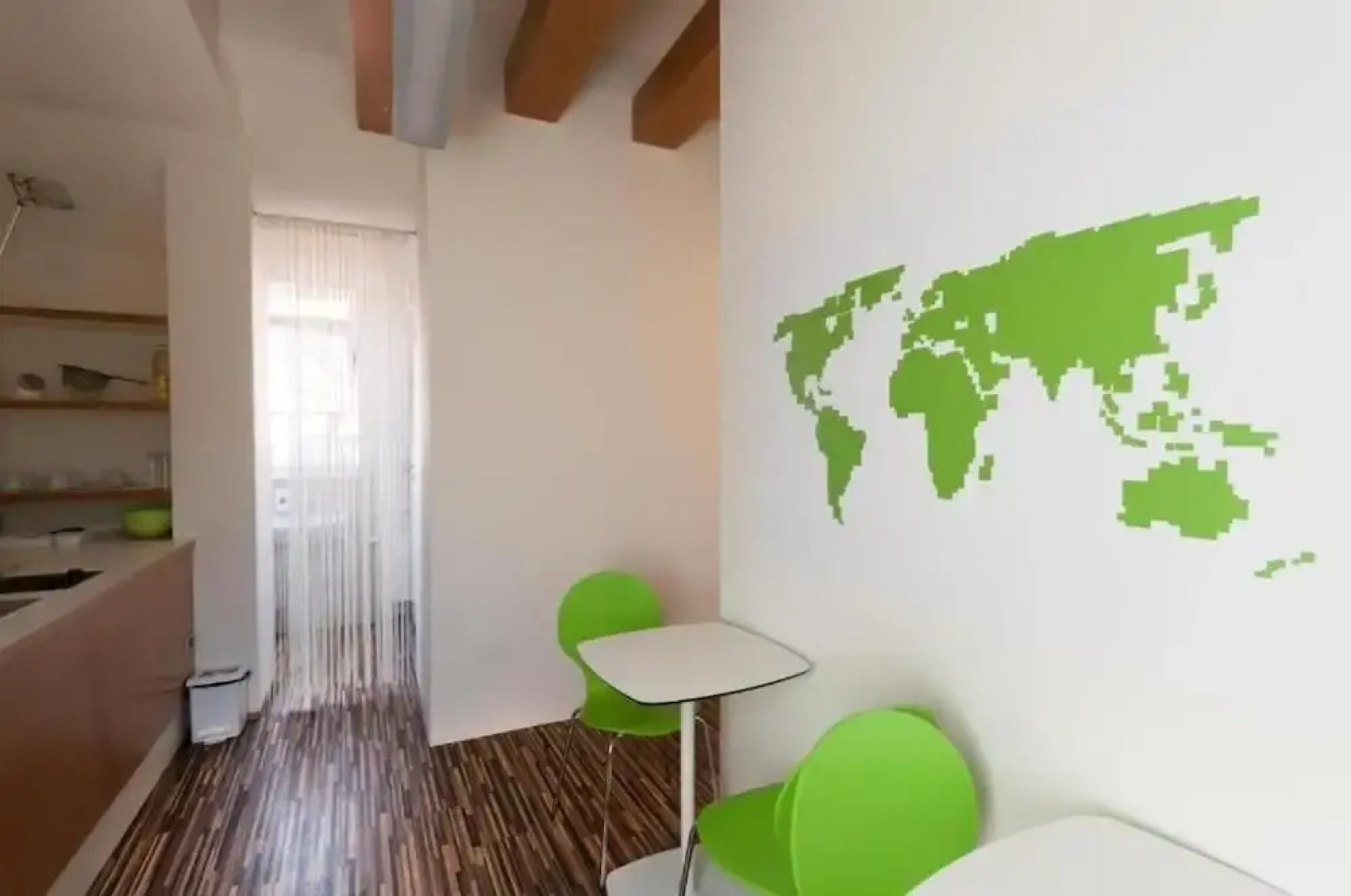 Cube Central Rooms for 2 - Hostel