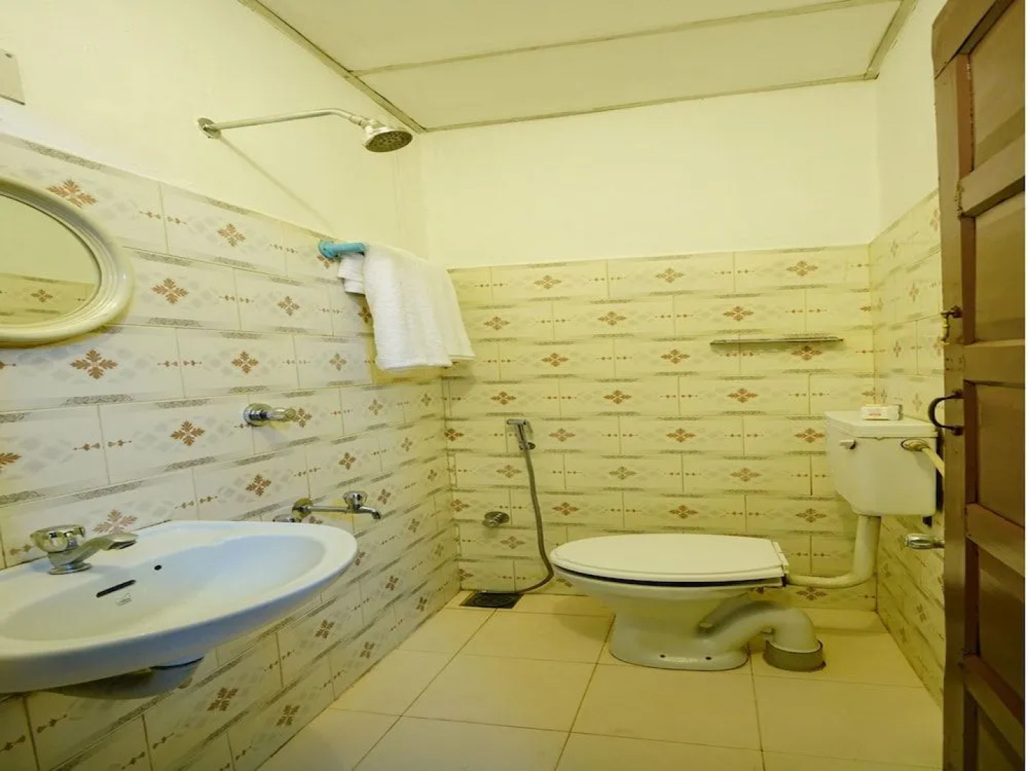 OYO 15510 Chandana Annexe