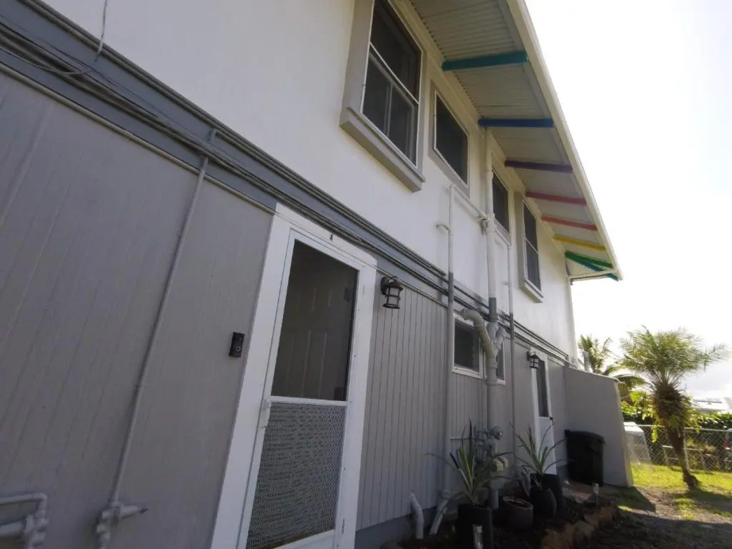 NEW - Pineapple Loft - Entire House Downtown Hilo with AC