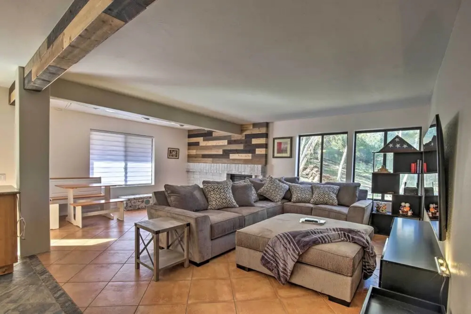 Spacious El Cajon Villa - 14 Mi to Downtown!