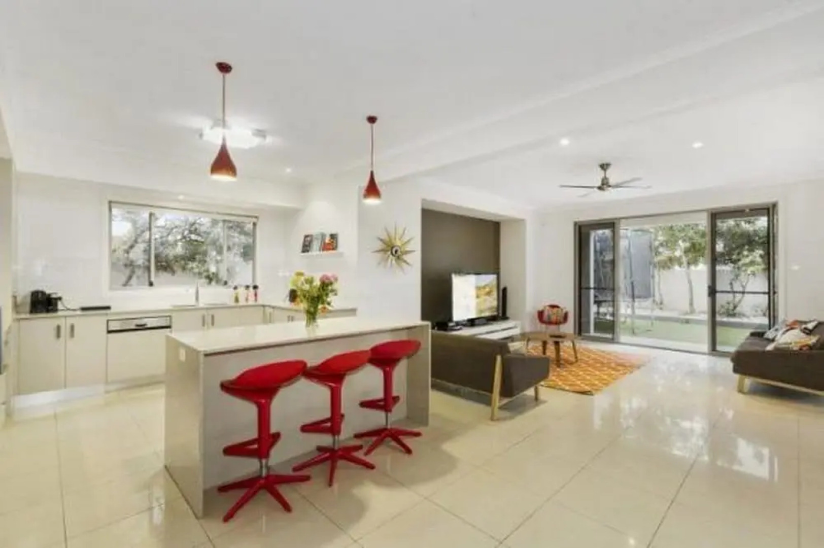 Malibu House On Salt Village Beach