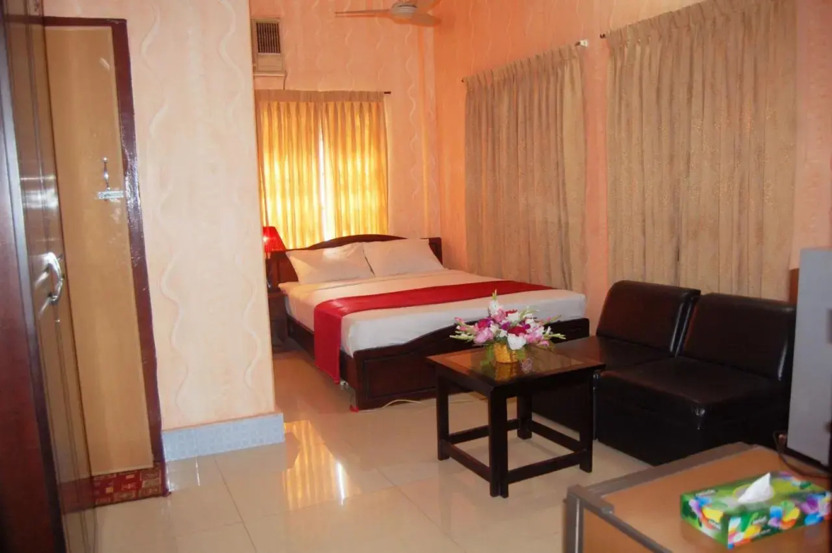 Hotel Swiss Garden International