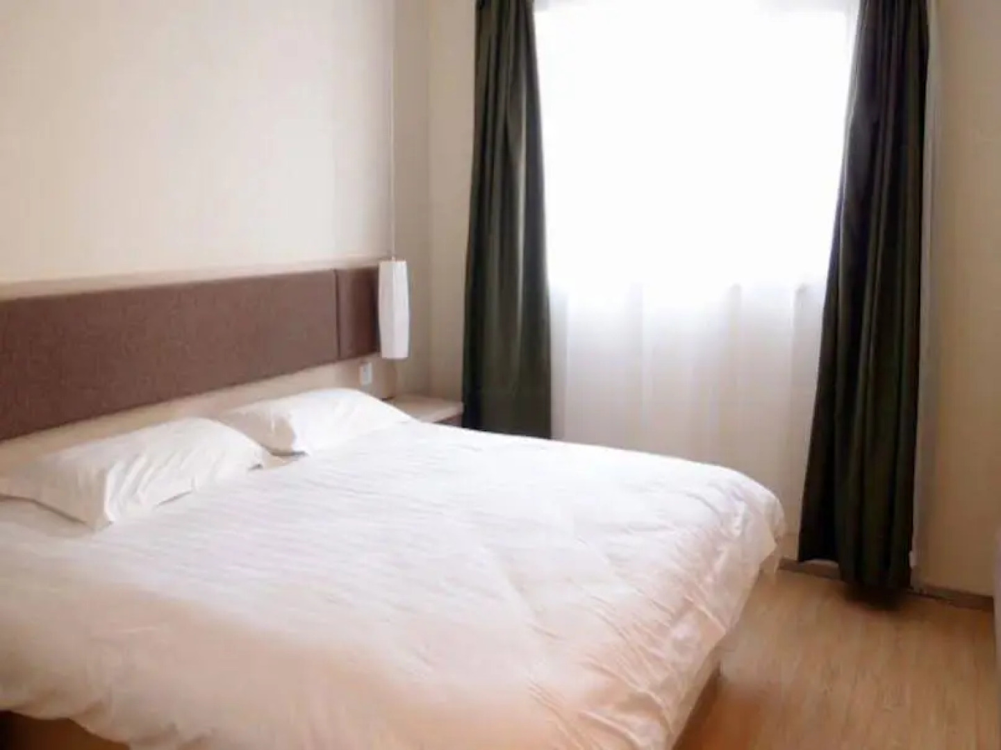 Motel 168 Dalian Youhao Square Inn