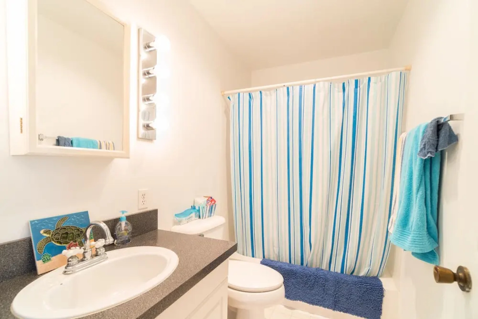 Lee's Place 2 Bedrooms 1 Bathroom Home