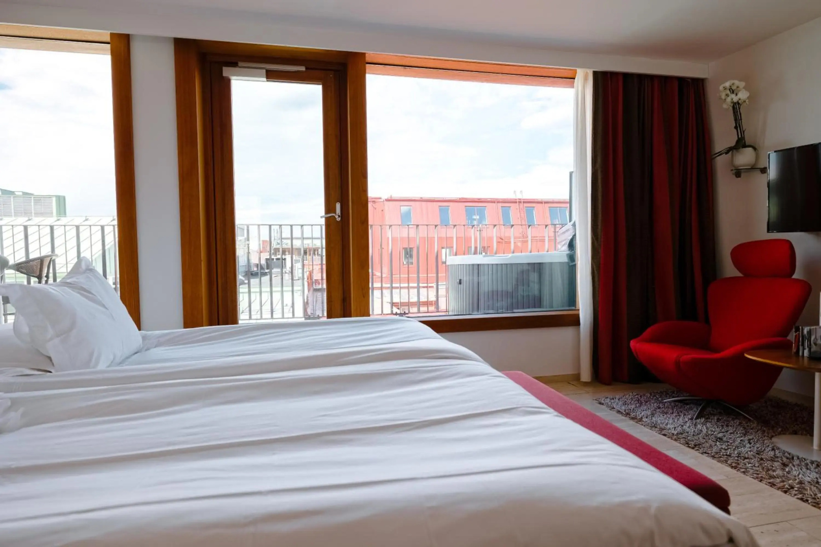 Avalon Hotel