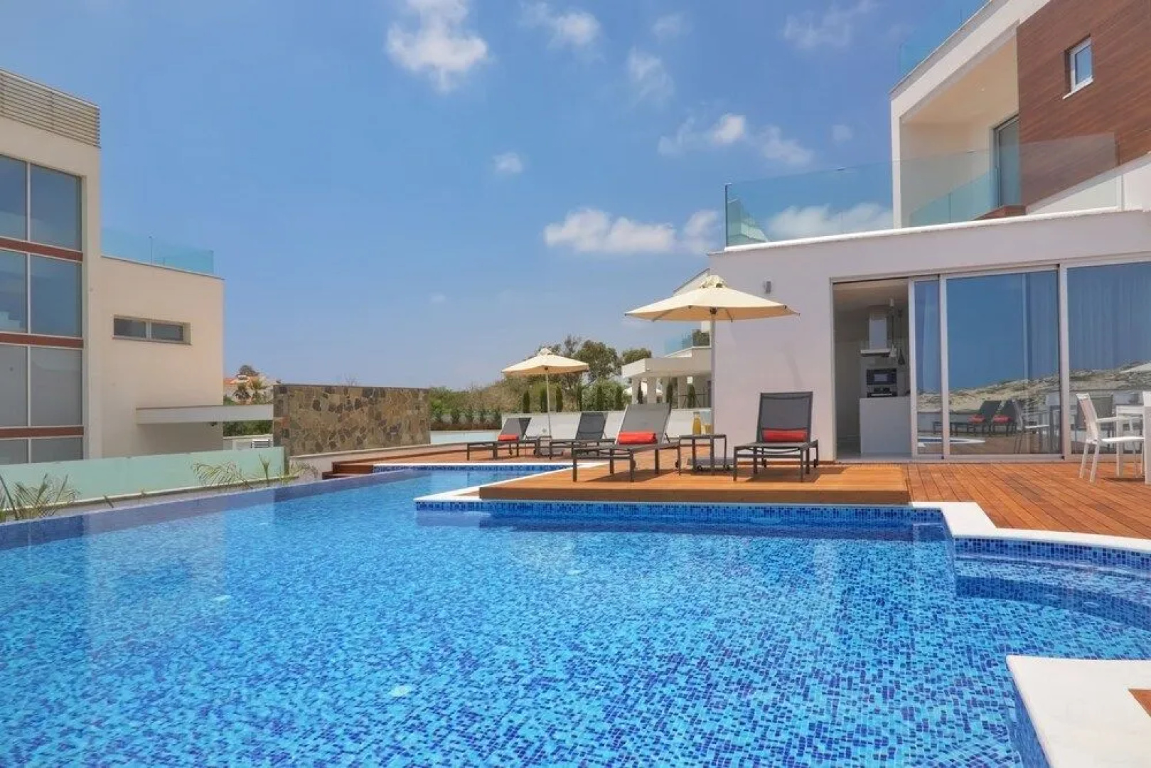 Sea Pearl Beachfront Elite Residences