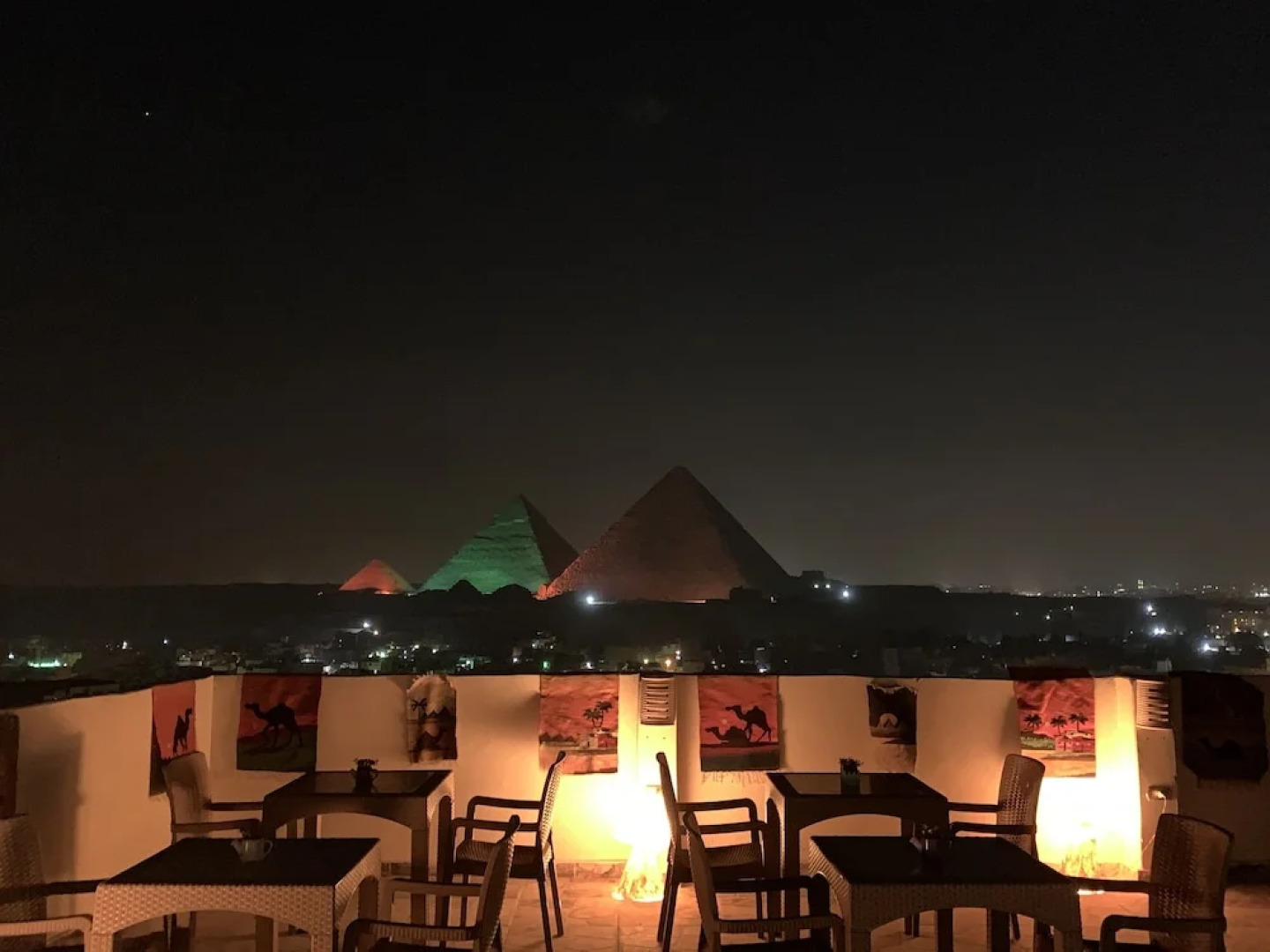 9 Pyramids Inn