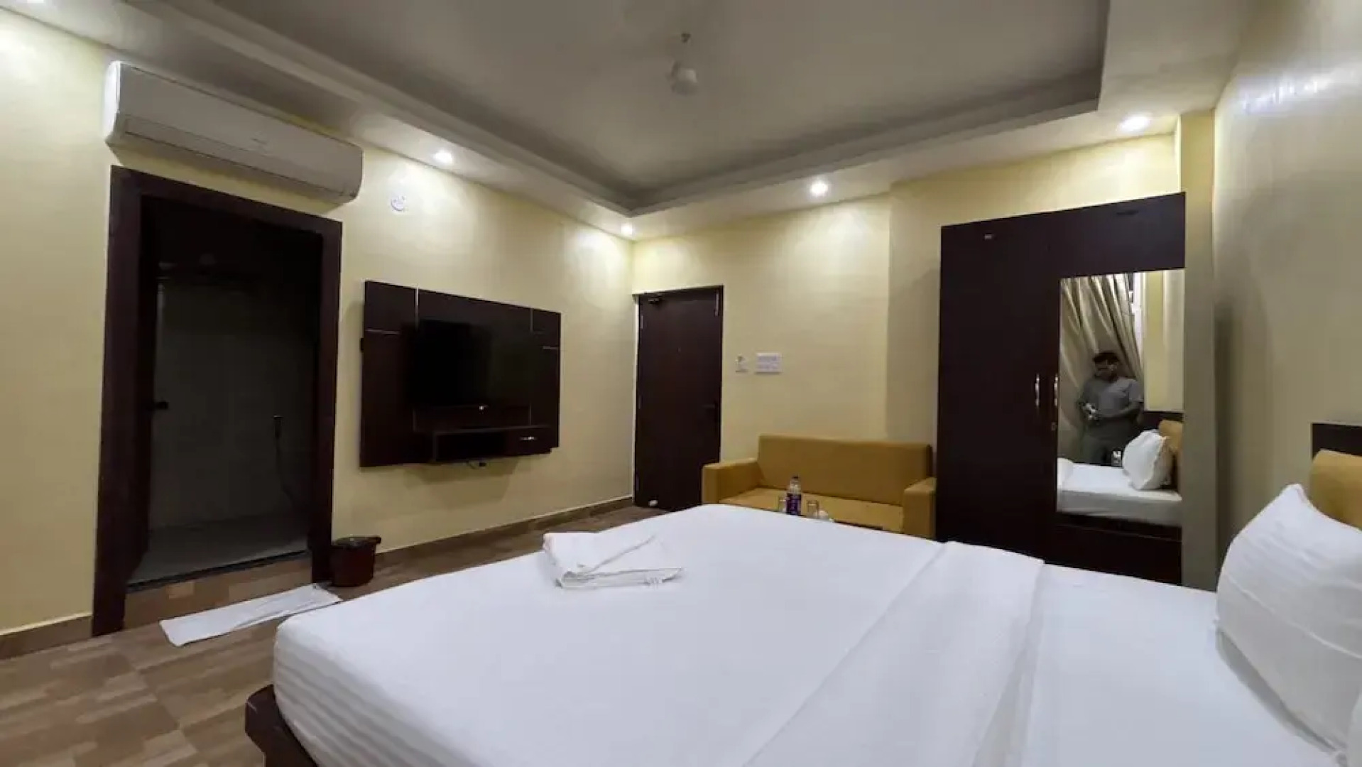 Hotel Shantam Regency