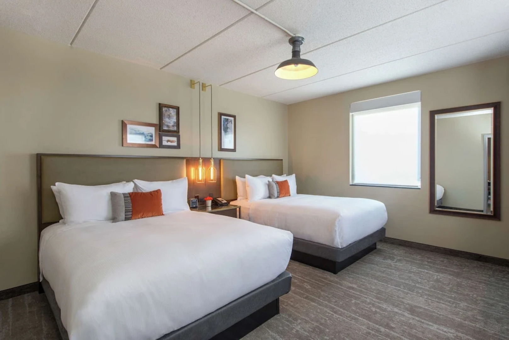 Hotel Saranac, Curio Collection by Hilton