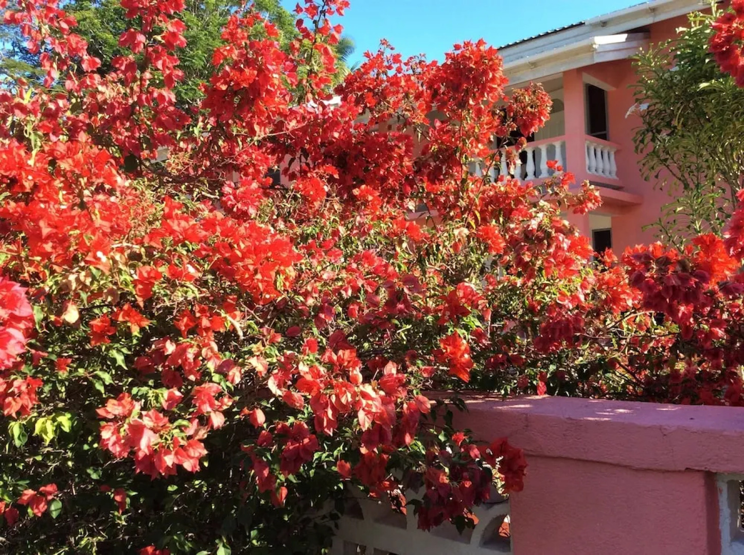 Gentle Breeze Apartments