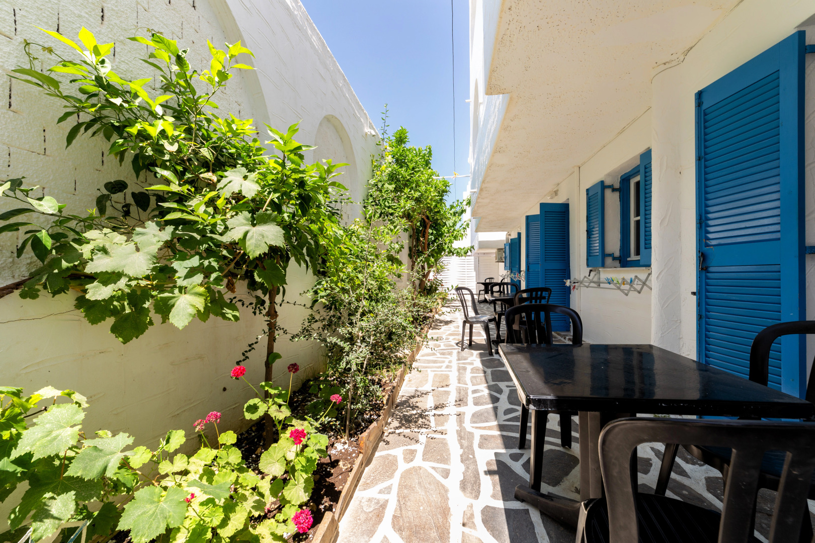 Stratos Studios & Apartments