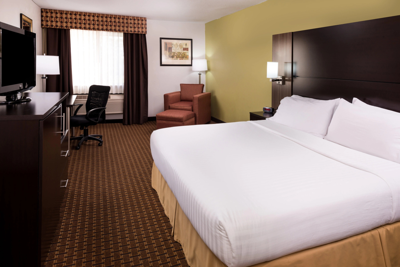 Holiday Inn Express & Suites Bucyrus by IHG