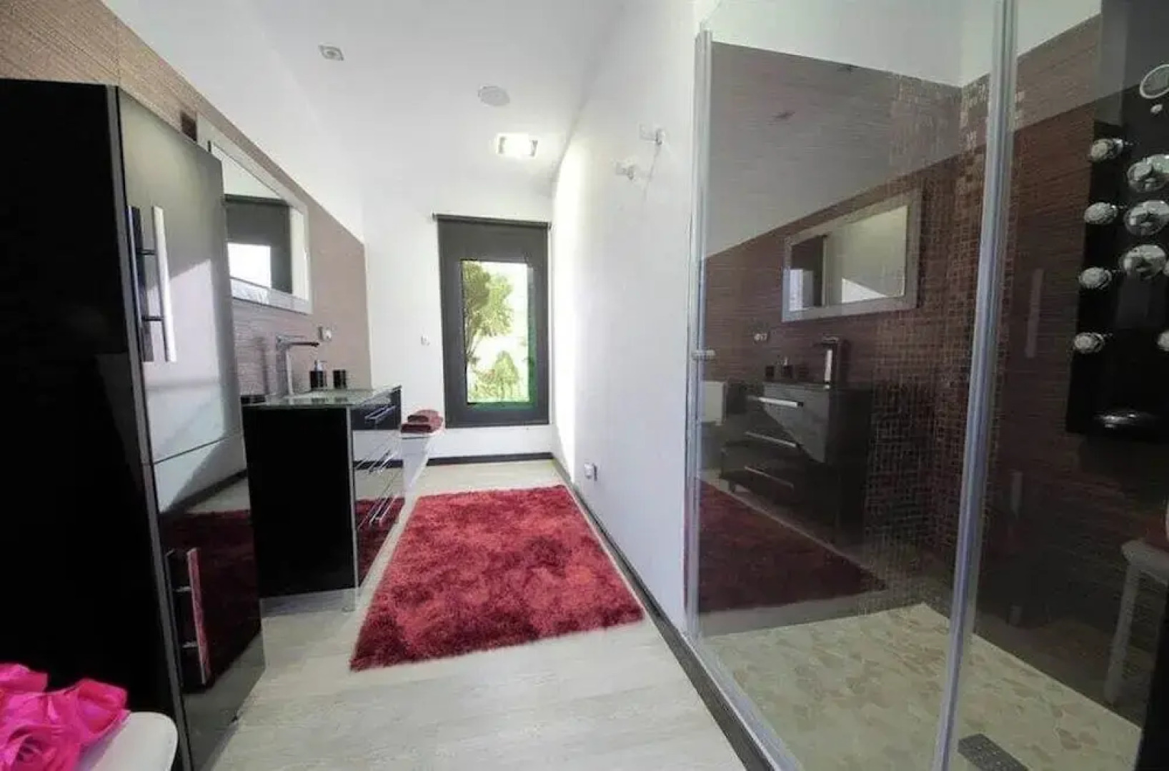 Posh Villa With Pool, Garden & Ocean Views in Sansenxo