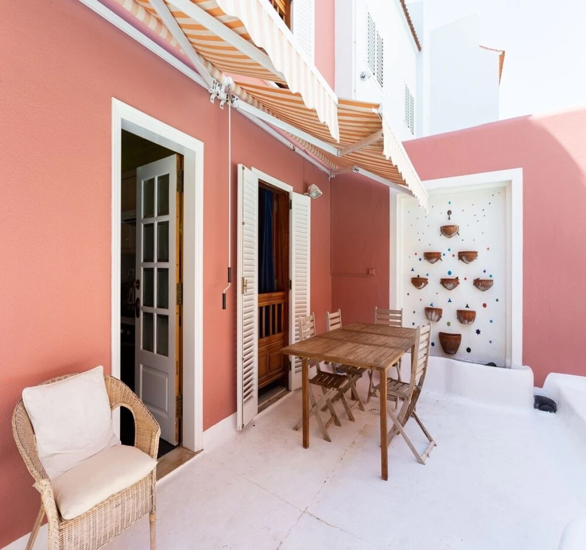 Live Santa Cruz House