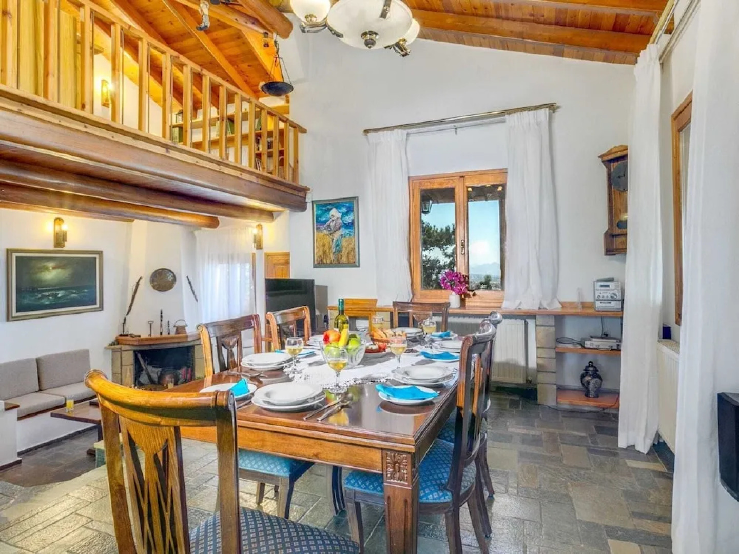 Villa in Heraklion With Private Pool & Beaches