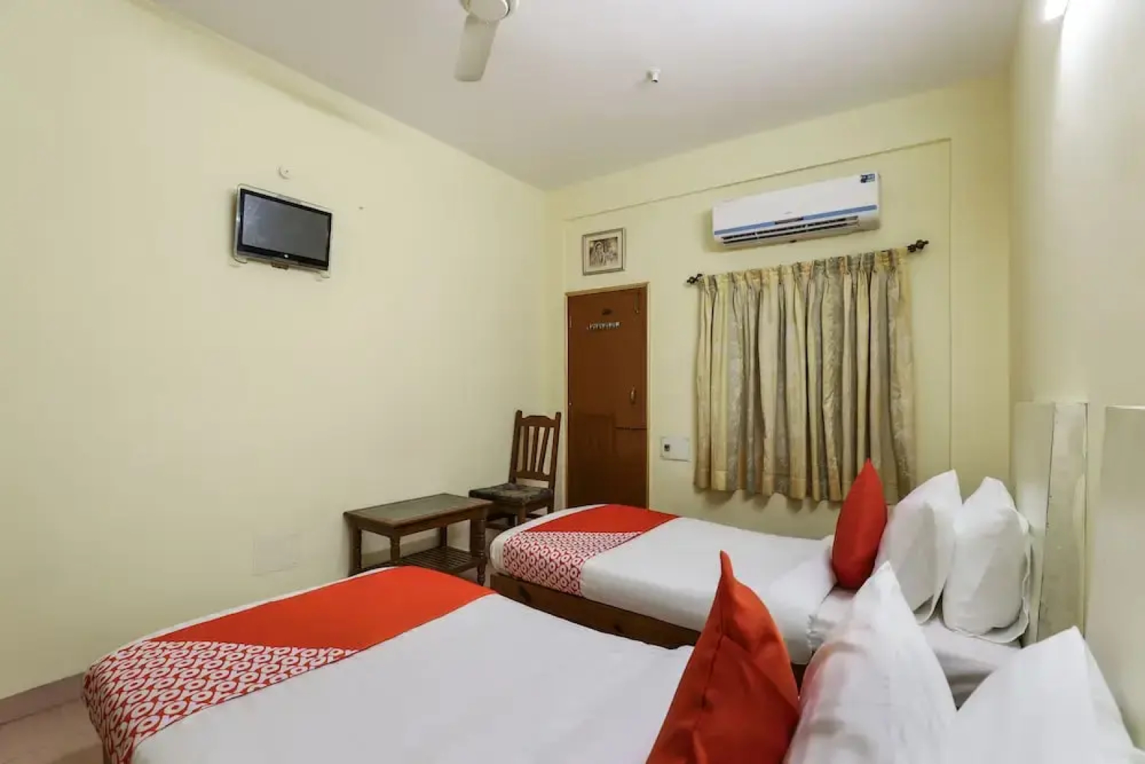 SPOT ON 46801 Hotel Swati