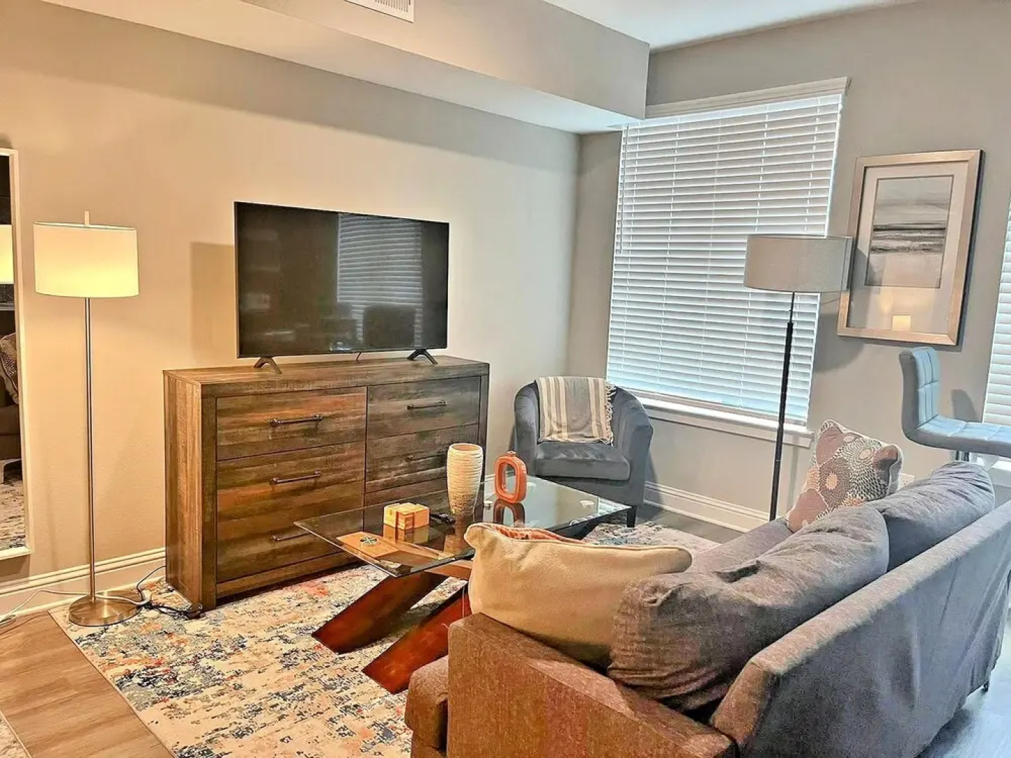 The Elvis Presley Urban Luxury Apts Austin