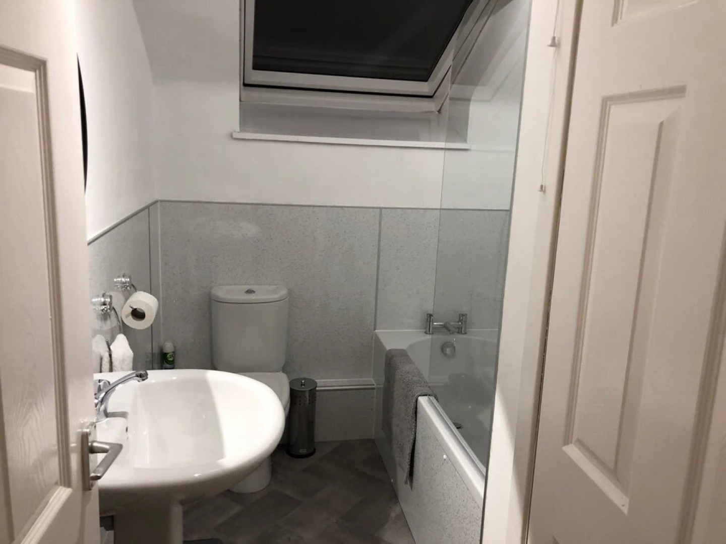 Gartmorn dam Walkers Accommodation