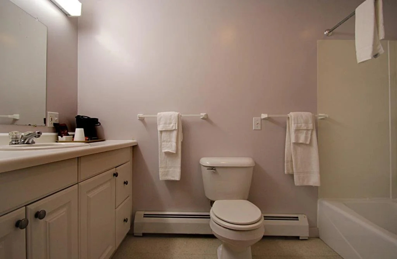 Hamilton Village Inn