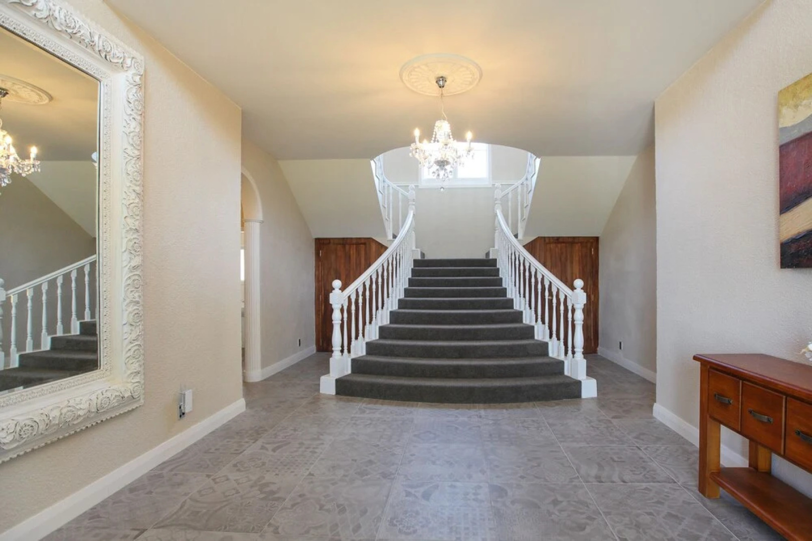 Luxury 3Brm Mannor in Temple View