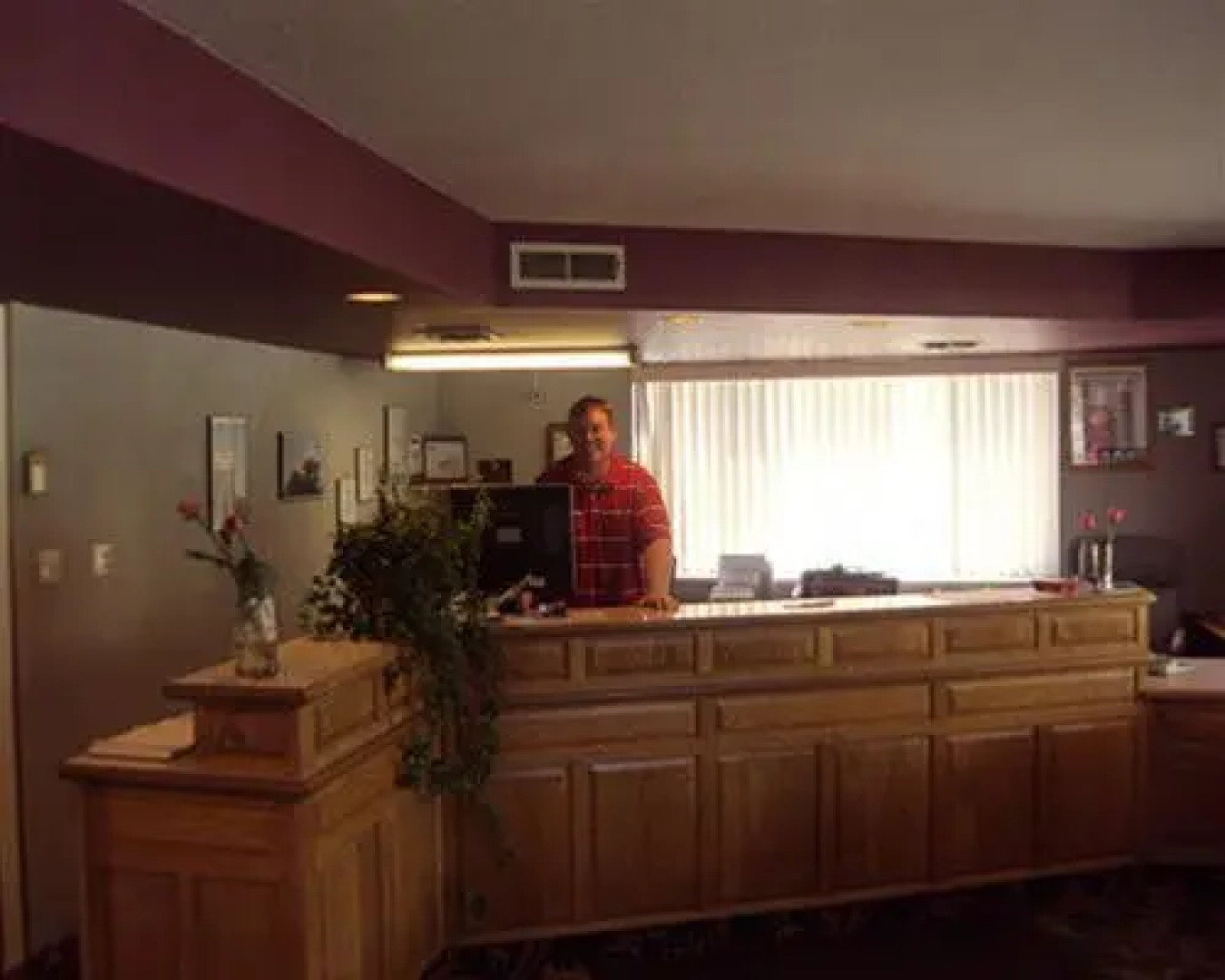 Nugget by Carefree Inn