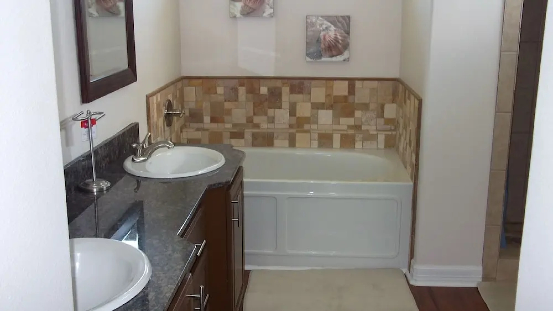 Flower Pot 3 Bedroom Home