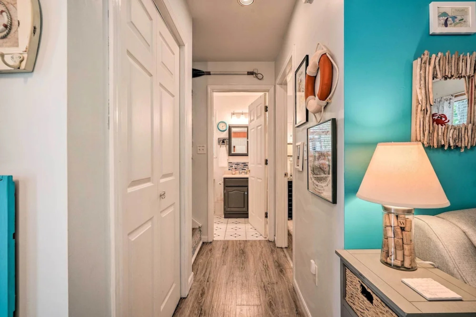 Darling Cottage ~ 1 Mi to Lake Erie Beach!