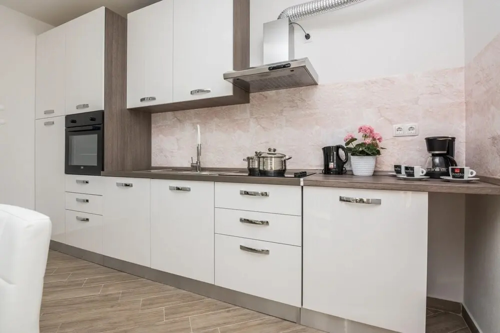 Pool Apartment Bakija 2